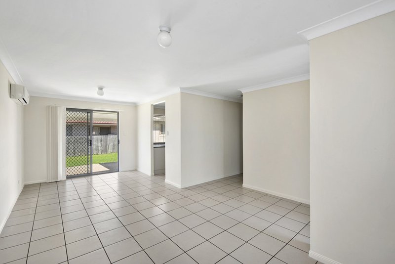 Photo - 5 Carob Court, Caboolture South QLD 4510 - Image 9