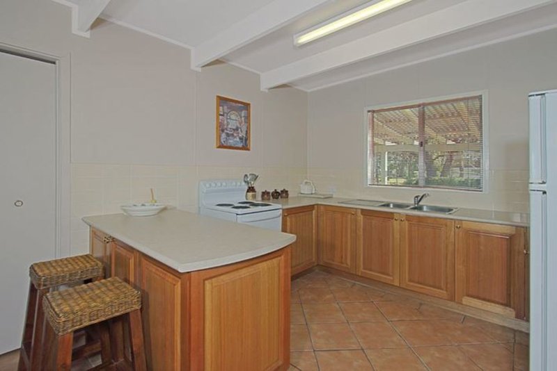 Photo - 5 Carroll Avenue, Lake Conjola NSW 2539 - Image 5