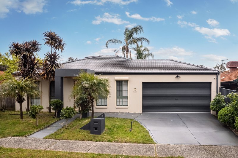 Photo - 5 Cashmore Place, Roxburgh Park VIC 3064 - Image 2