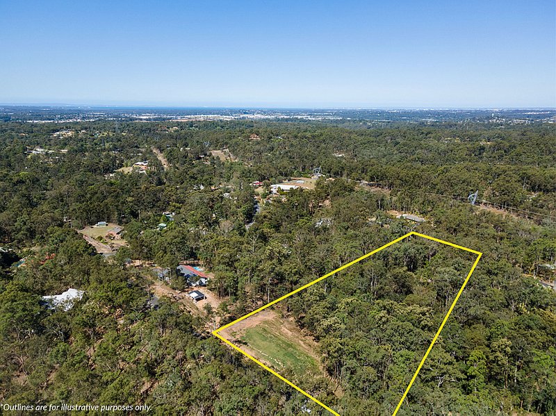 Photo - 5 Cashs Road, Cashmere QLD 4500 - Image 2