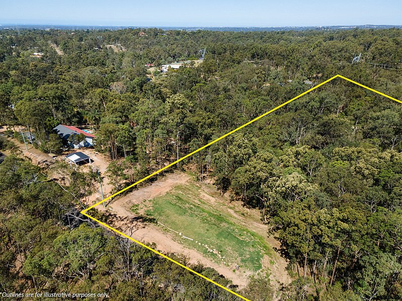 Photo - 5 Cashs Road, Cashmere QLD 4500 - Image 3