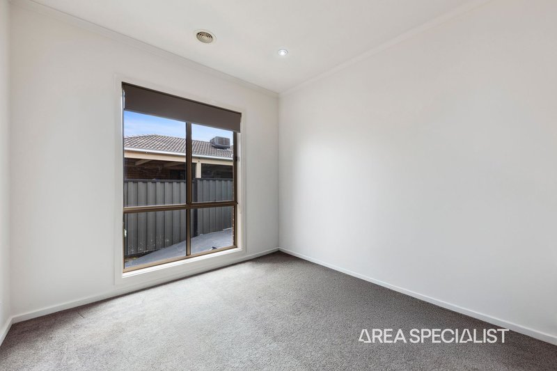 Photo - 5 Caspian Chase, Pakenham VIC 3810 - Image 18