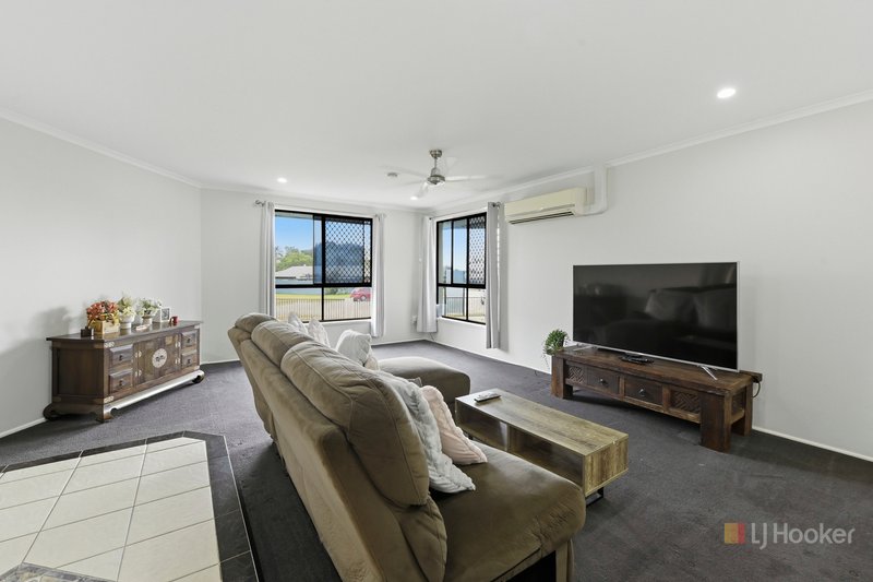 Photo - 5 Cassia Place, Glenella QLD 4740 - Image 3