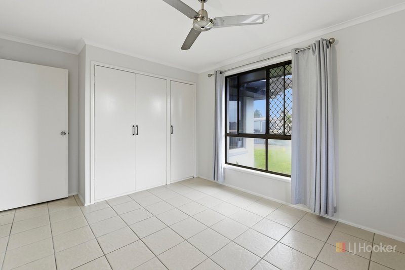 Photo - 5 Cassia Place, Glenella QLD 4740 - Image 11