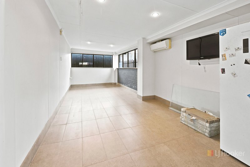 Photo - 5 Cassia Place, Glenella QLD 4740 - Image 13
