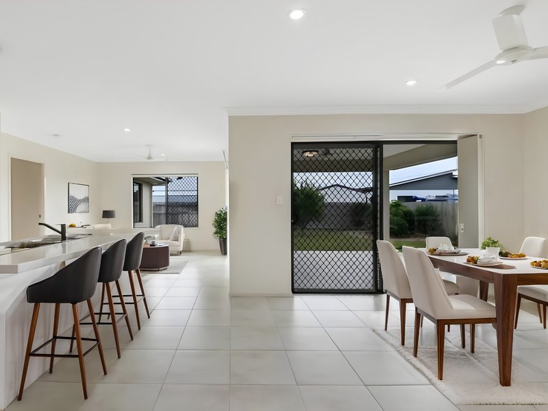 Photo - 5 Cassinia Street, Mount Low QLD 4818 - Image 2