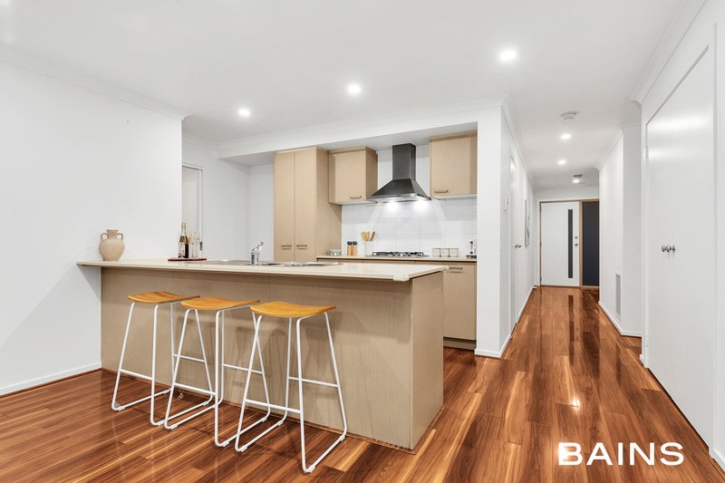 Photo - 5 Castello Street, Mernda VIC 3754 - Image 2