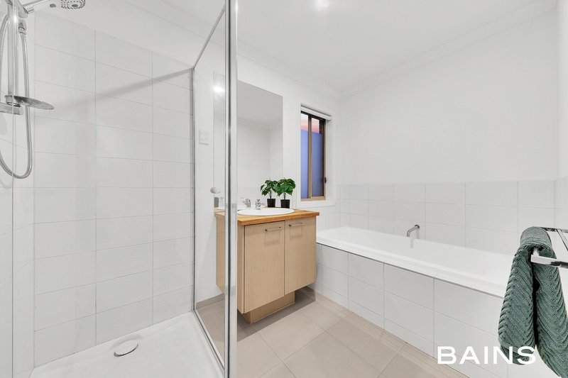 Photo - 5 Castello Street, Mernda VIC 3754 - Image 8