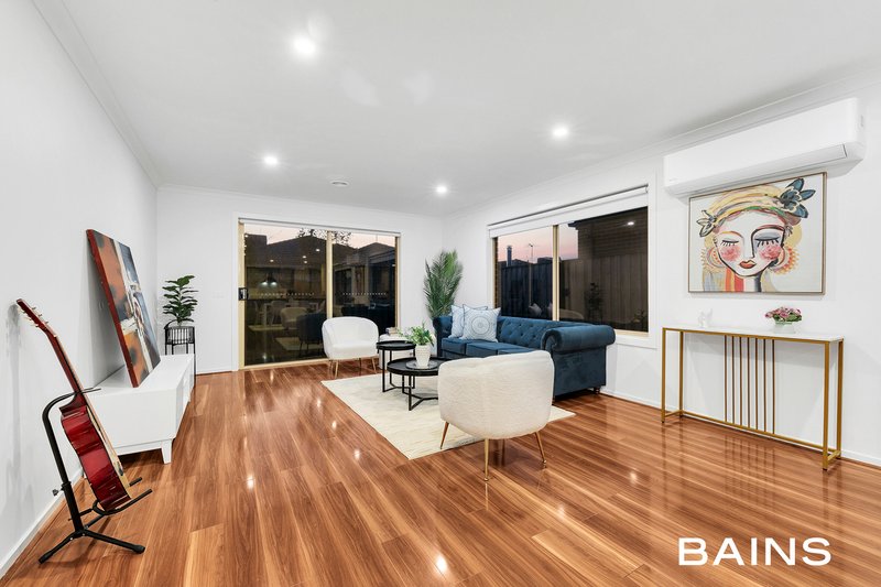 Photo - 5 Castello Street, Mernda VIC 3754 - Image 9