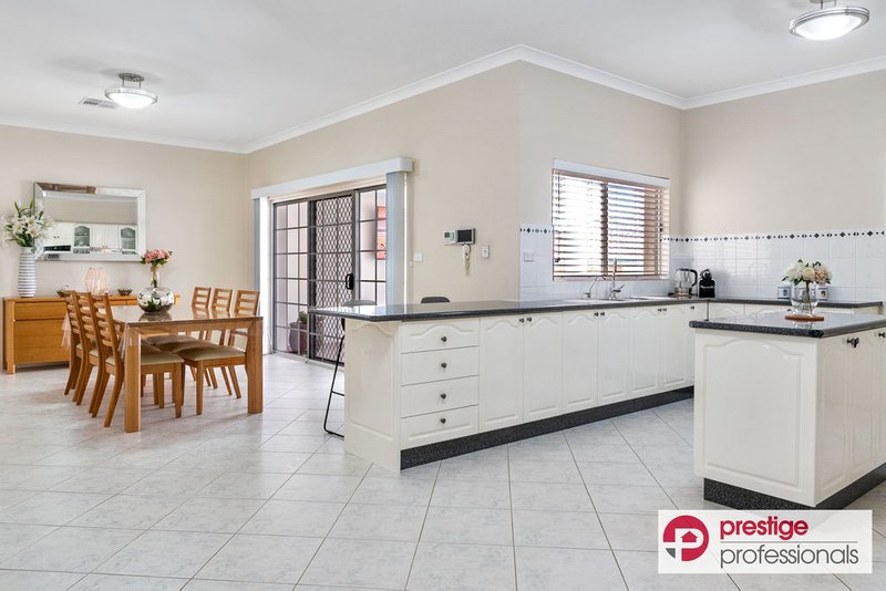 Photo - 5 Castle Rock Court, Wattle Grove NSW 2173 - Image 4