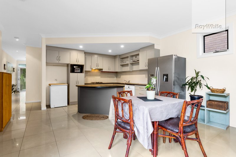 Photo - 5 Caswell Circuit, Mawson Lakes SA 5095 - Image 3