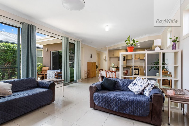 Photo - 5 Caswell Circuit, Mawson Lakes SA 5095 - Image 4