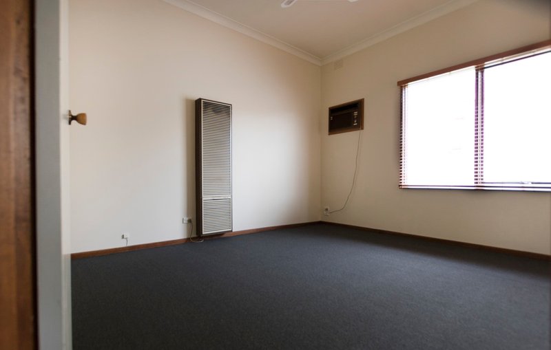 Photo - 5 Caton Avenue, Coburg VIC 3058 - Image 4