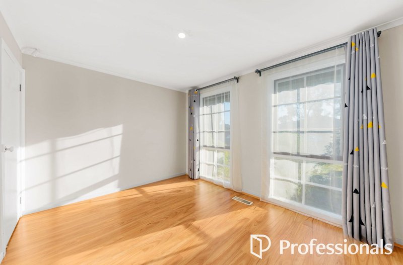 Photo - 5 Cavendish Avenue, Wantirna VIC 3152 - Image 4