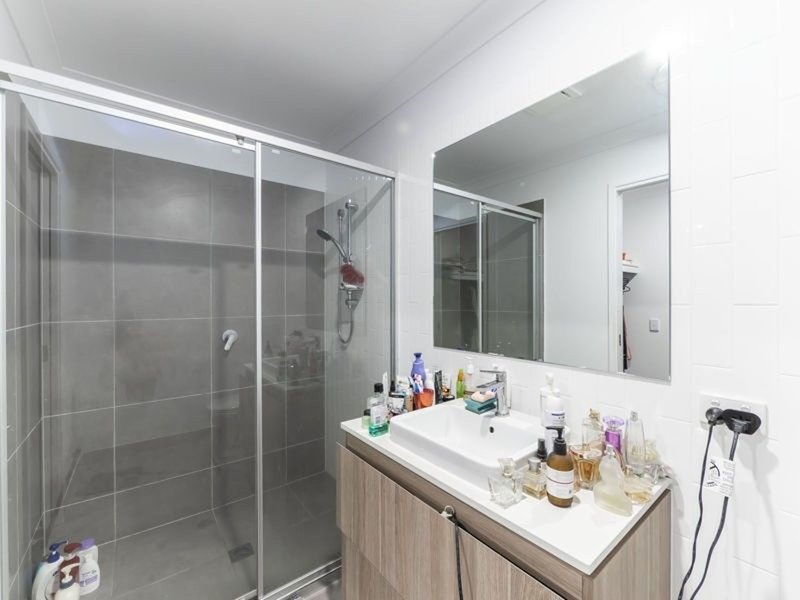 Photo - 5 Cavendish Street, Strathpine QLD 4500 - Image 9