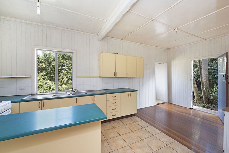 Photo - 5 Cedar Street, Maleny QLD 4552 - Image 7