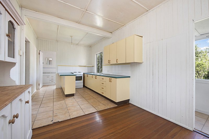 Photo - 5 Cedar Street, Maleny QLD 4552 - Image 8