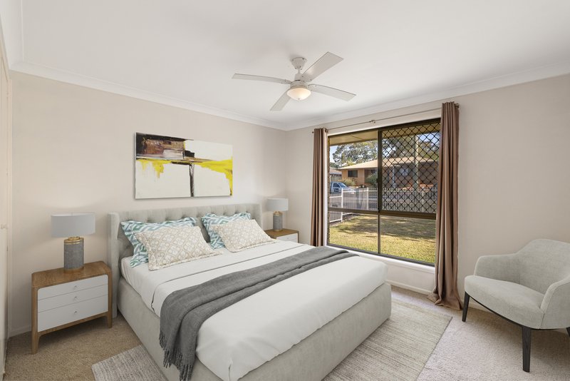 Photo - 5 Champagne Crescent, Wilsonton Heights QLD 4350 - Image 8