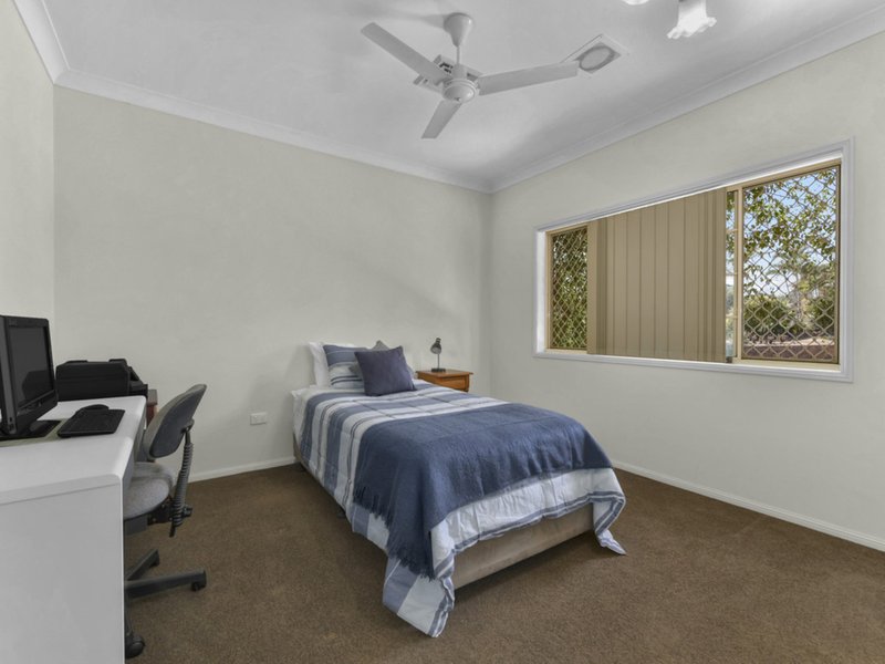 Photo - 5 Chantilly Court, Albany Creek QLD 4035 - Image 11