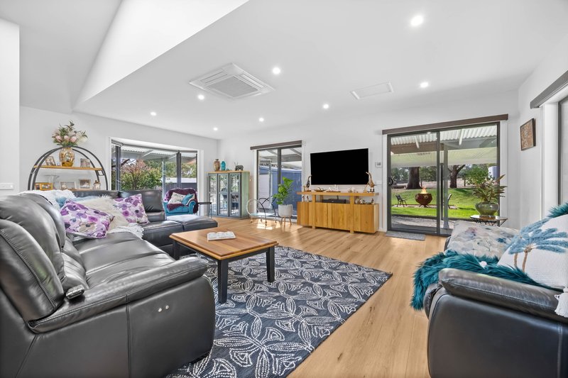 Photo - 5 Charles Scorer Court, Magpie VIC 3352 - Image 6