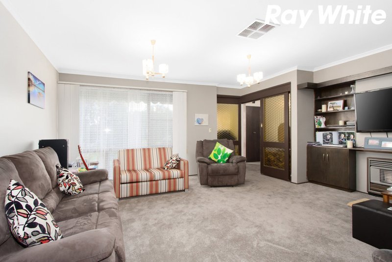 Photo - 5 Charles Street, Pakenham VIC 3810 - Image 3