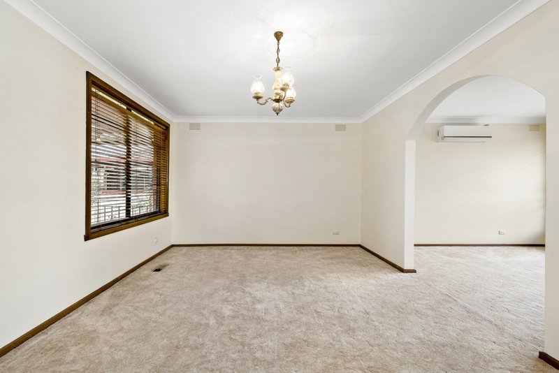 Photo - 5 Charlton Place, Thomastown VIC 3074 - Image 2