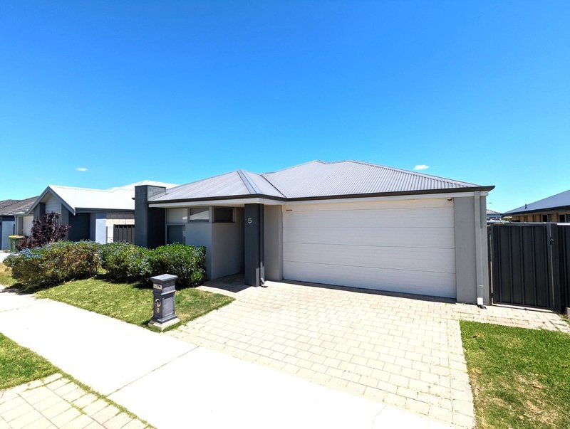 5 Charnwood Grove, Hilbert WA 6112