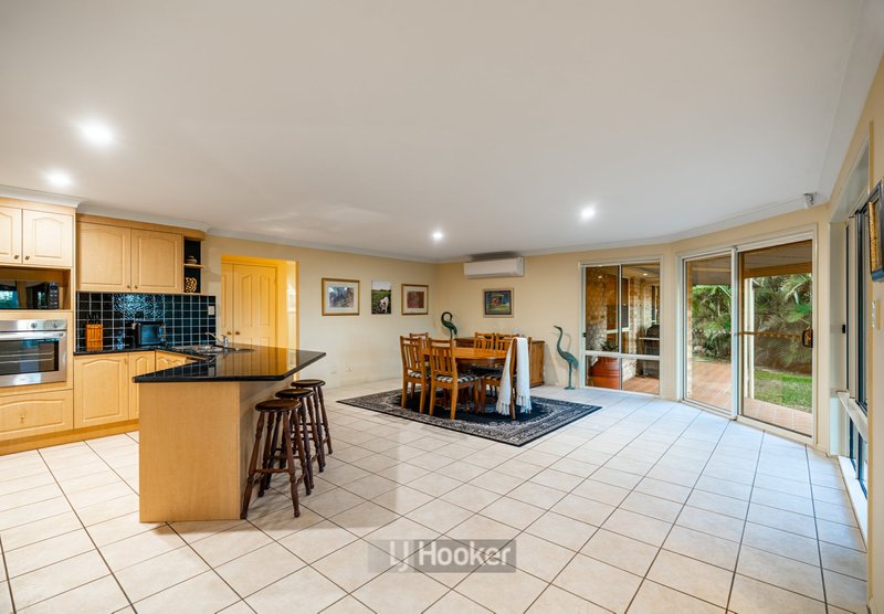 Photo - 5 Cheltenham Place, Forest Lake QLD 4078 - Image 5