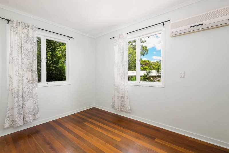 Photo - 5 Child Street, Riverview QLD 4303 - Image 9