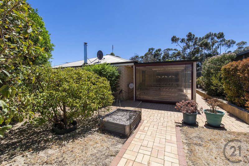 Photo - 5 Chiltern Avenue, Brookdale WA 6112 - Image 2