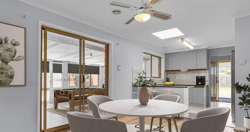Photo - 5 Christina Crescent, Kurunjang VIC 3337 - Image 8
