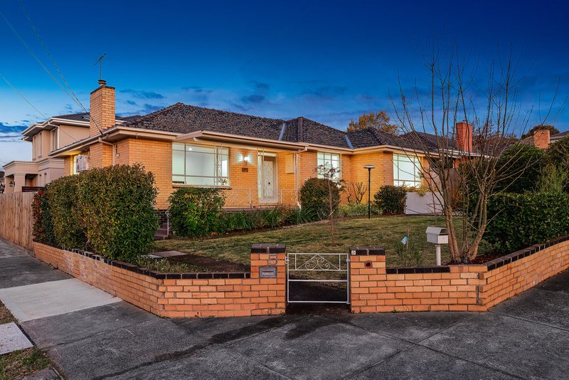 5 Christina Street, Burwood VIC 3125