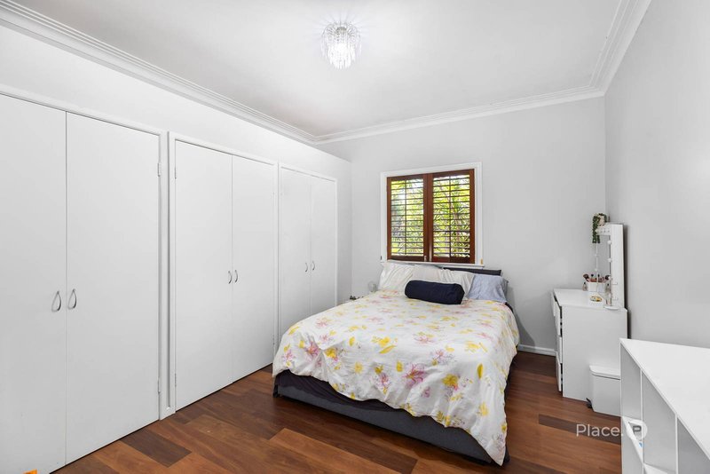 Photo - 5 Christina Street, Cannon Hill QLD 4170 - Image 10