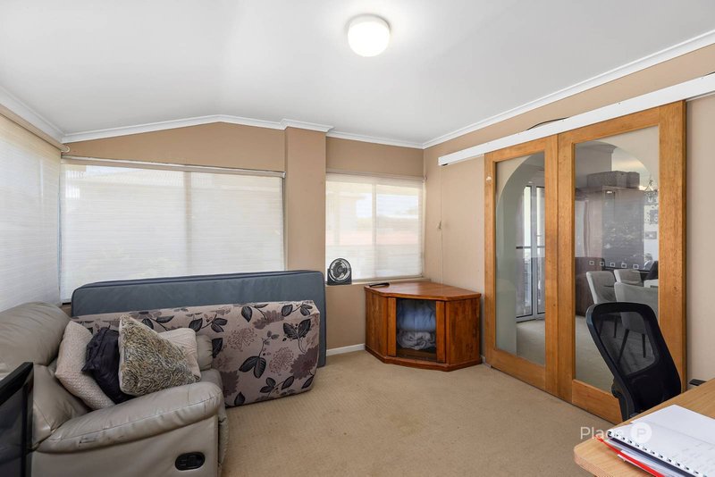 Photo - 5 Christina Street, Cannon Hill QLD 4170 - Image 13