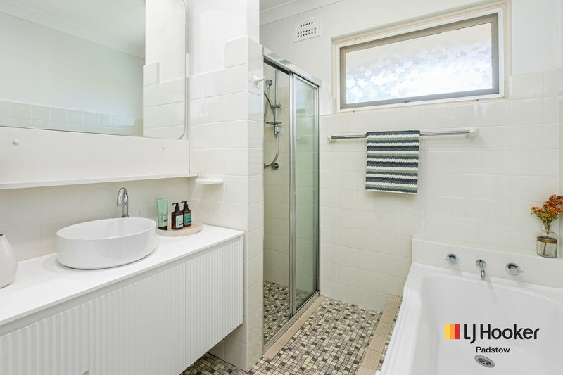 Photo - 5 Clair Crescent, Padstow Heights NSW 2211 - Image 13