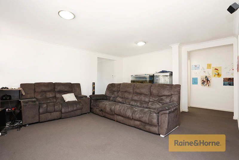 Photo - 5 Clare Street, Brookfield VIC 3338 - Image 2