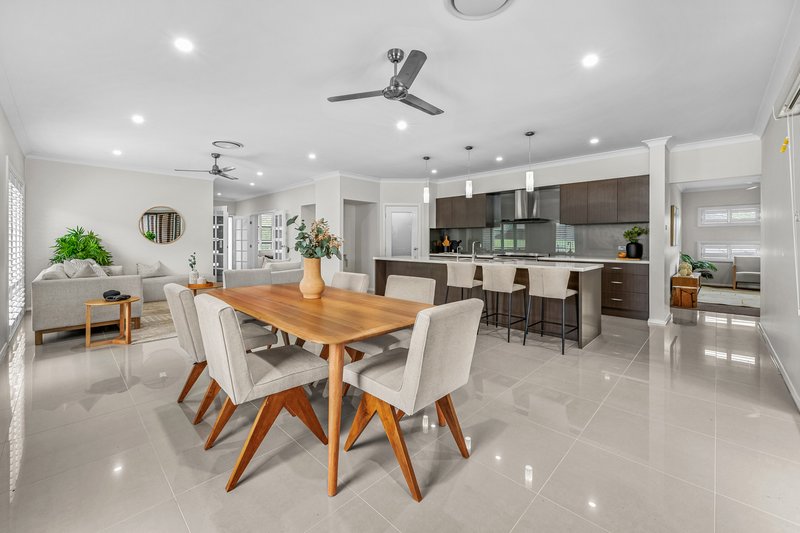 Photo - 5 Claremont Close, Ashtonfield NSW 2323 - Image 3