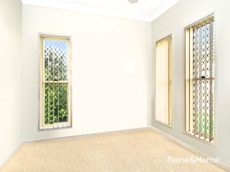 Photo - 5 Clarence Street, Murrumba Downs QLD 4503 - Image 6
