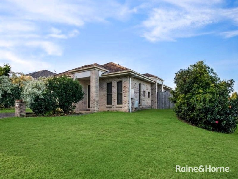 Photo - 5 Clarence Street, Murrumba Downs QLD 4503 - Image 9
