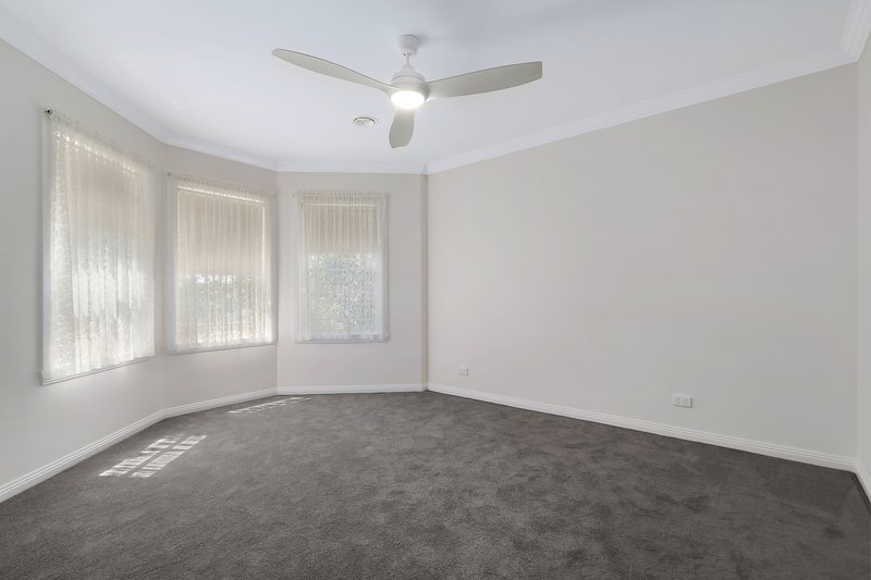 Photo - 5 Clarendon Avenue, Wodonga VIC 3690 - Image 3