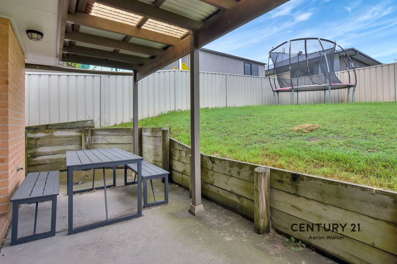 Photo - 5 Clarkstone Avenue, Cameron Park NSW 2285 - Image 5