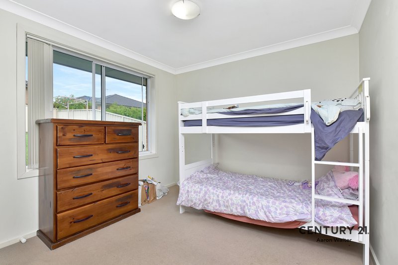 Photo - 5 Clarkstone Avenue, Cameron Park NSW 2285 - Image 10