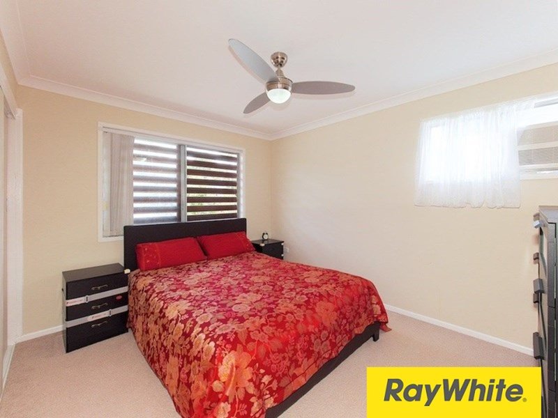 Photo - 5 Claverton Street, Woodridge QLD 4114 - Image 7