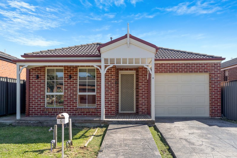 Photo - 5 Clayton Road, Craigieburn VIC 3064 - Image 1