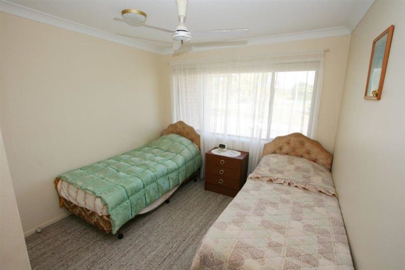 Photo - 5 Clement St , Woorim QLD 4507 - Image 9