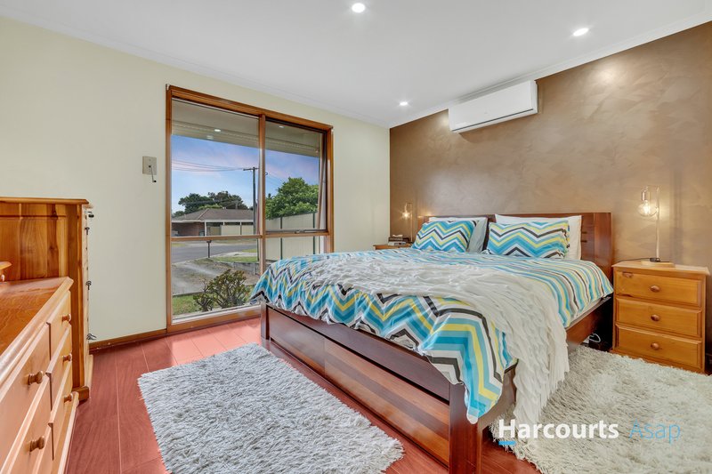 Photo - 5 Cline Court, Hampton Park VIC 3976 - Image 6