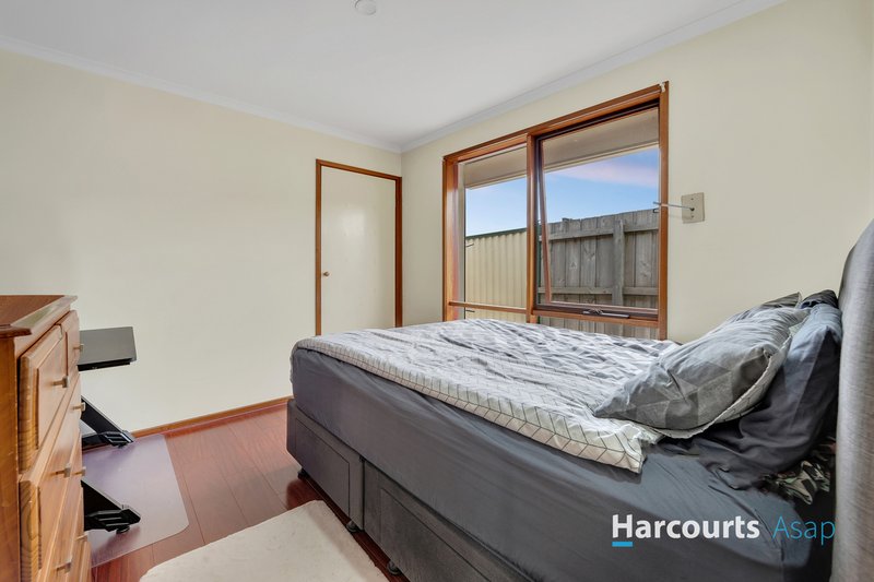 Photo - 5 Cline Court, Hampton Park VIC 3976 - Image 7