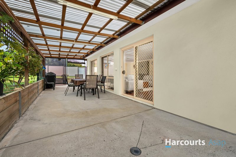 Photo - 5 Cline Court, Hampton Park VIC 3976 - Image 12