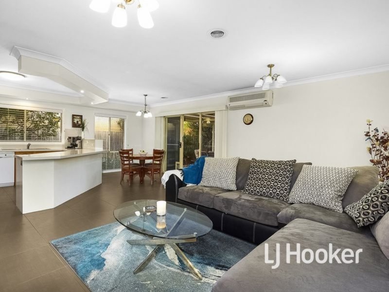 Photo - 5 Cliveden Court, Seabrook VIC 3028 - Image 5