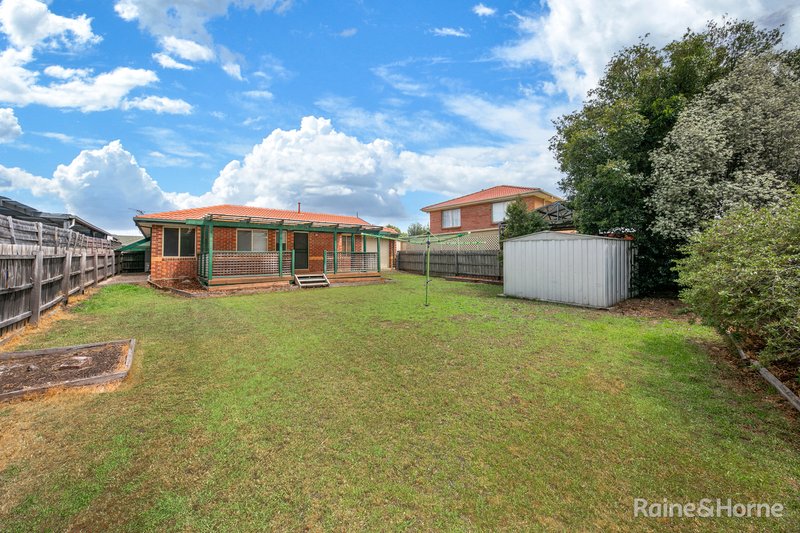 Photo - 5 Clyde Court, Sunbury VIC 3429 - Image 9